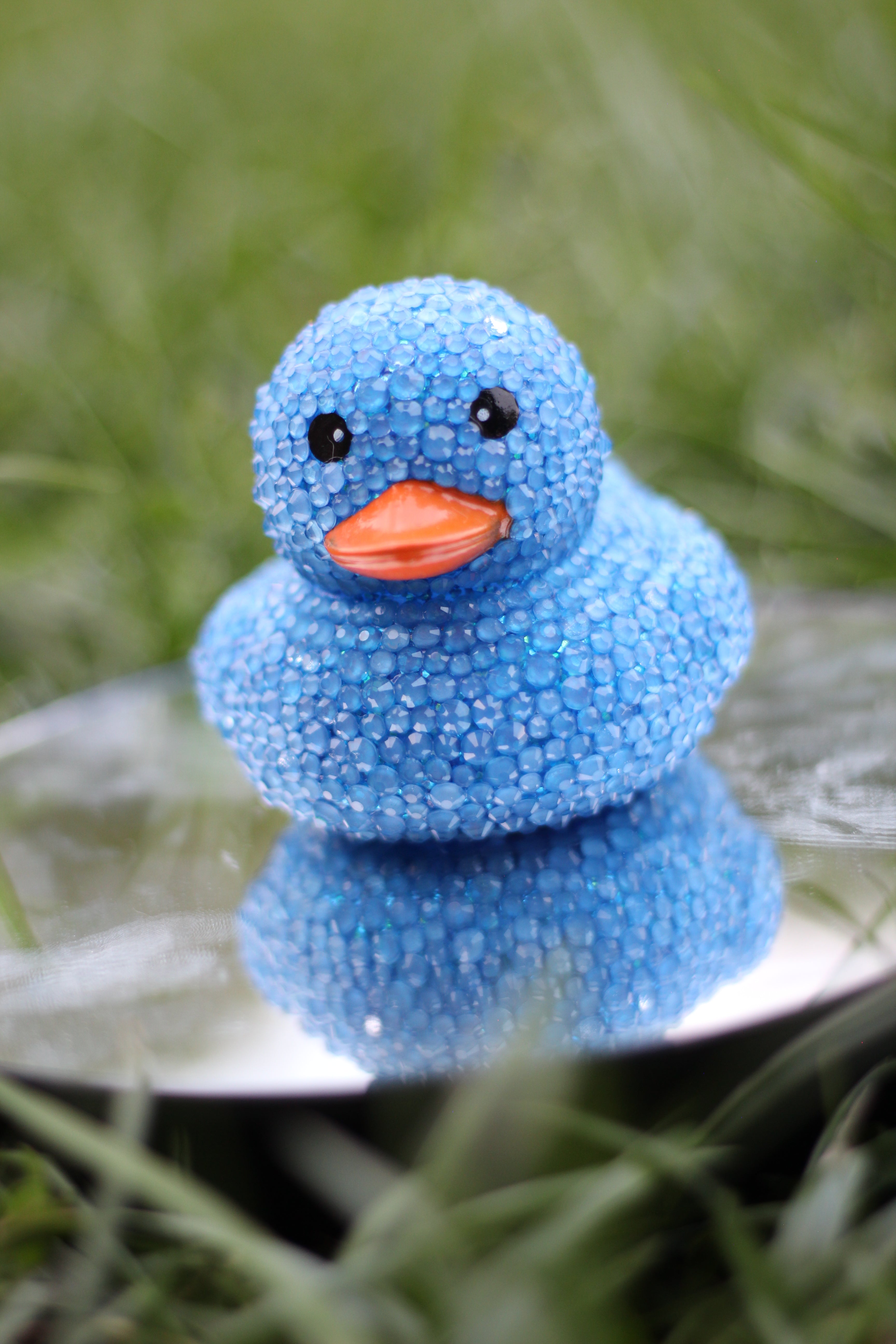 blue medium duck glows in the dark